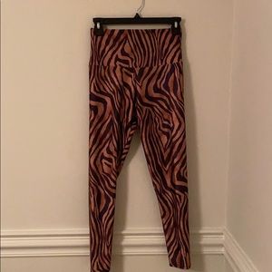 Fp movement x onzie leggings